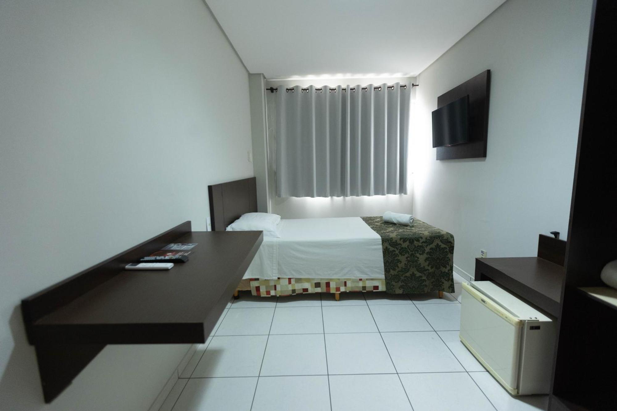 Hits Pantanal Hotel Aeroporto Варзеа-Гранди Экстерьер фото