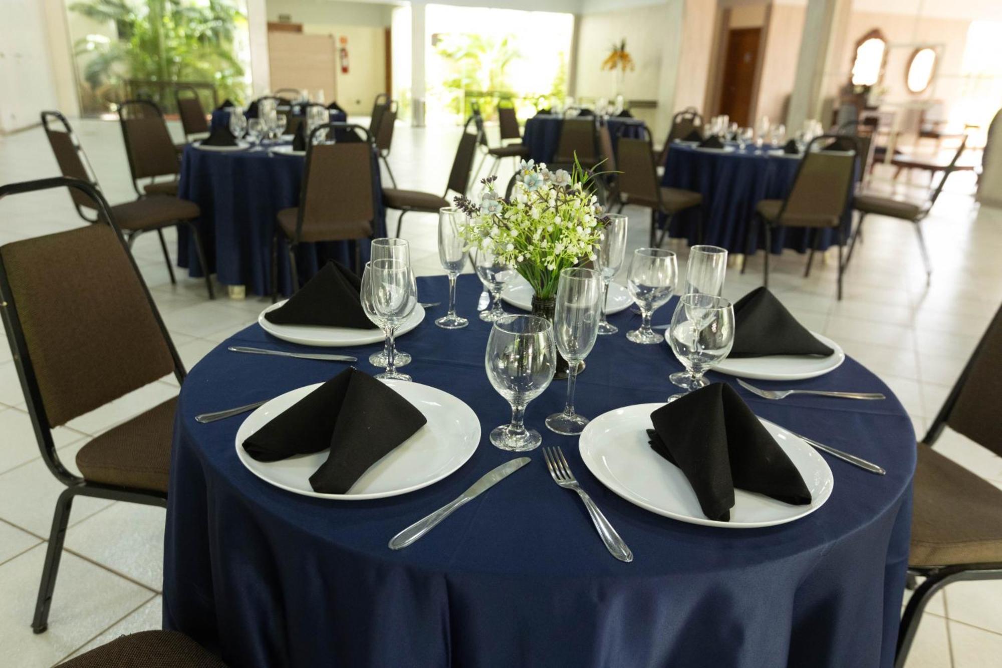 Hits Pantanal Hotel Aeroporto Варзеа-Гранди Экстерьер фото