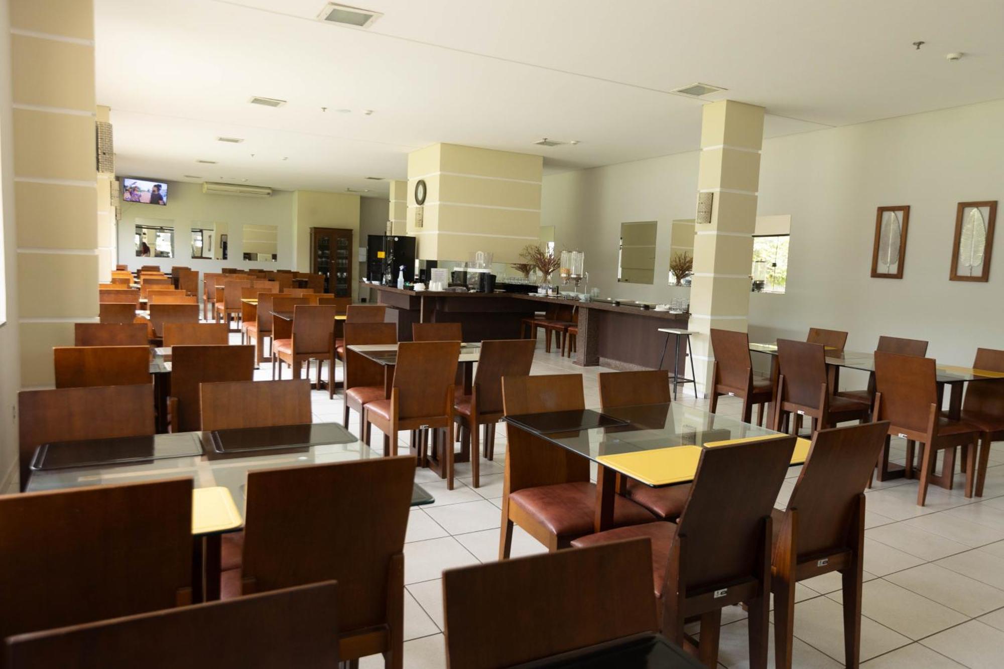 Hits Pantanal Hotel Aeroporto Варзеа-Гранди Экстерьер фото